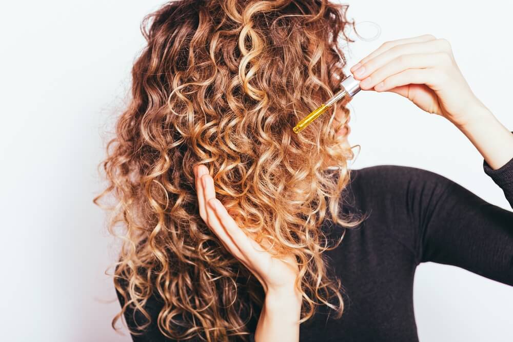 5 Ways to Use Your HerStyler Hair Serum - HerStyler